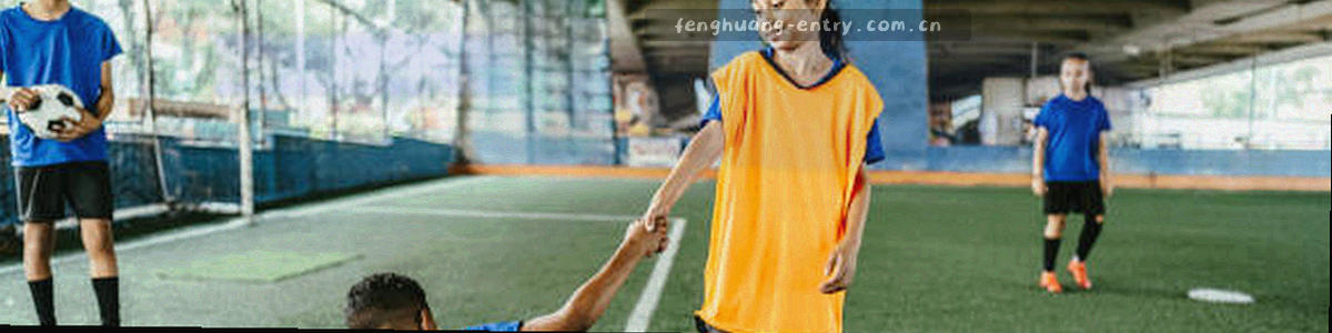 盾牌中嵌套锁孔，橙色线条勾勒